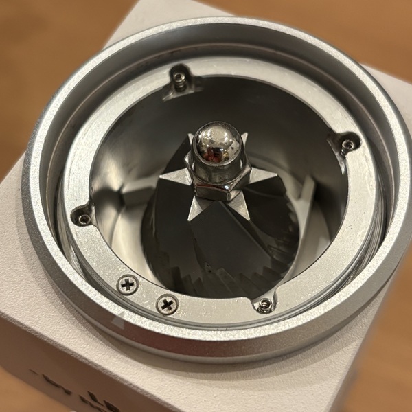 【即納】高性能電動ミル　ポータブルグラインダー　シングルドース　ブラック・ホワイト home cafeオリジナル